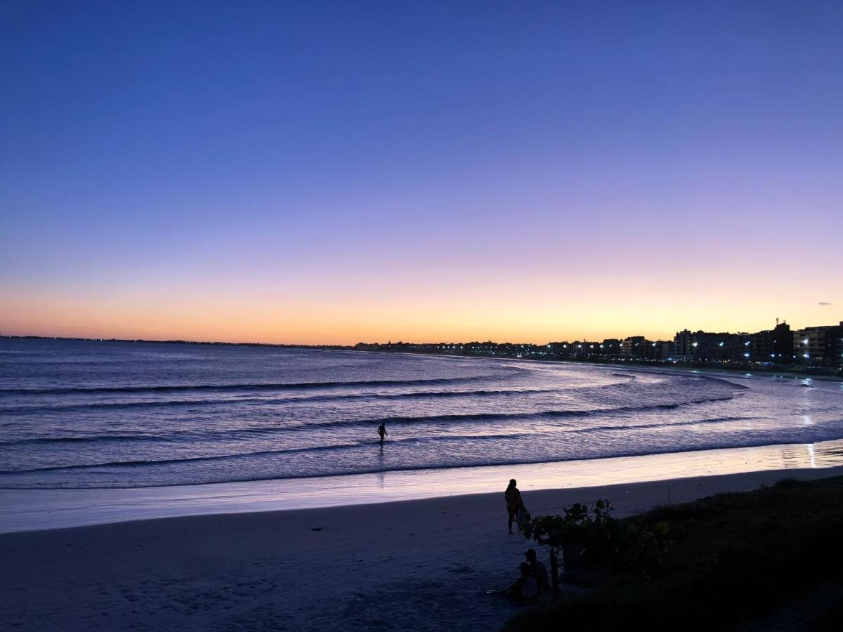 Apartamento Pe Na Areia - Praia Do Forte Cabo Frio Exteriör bild